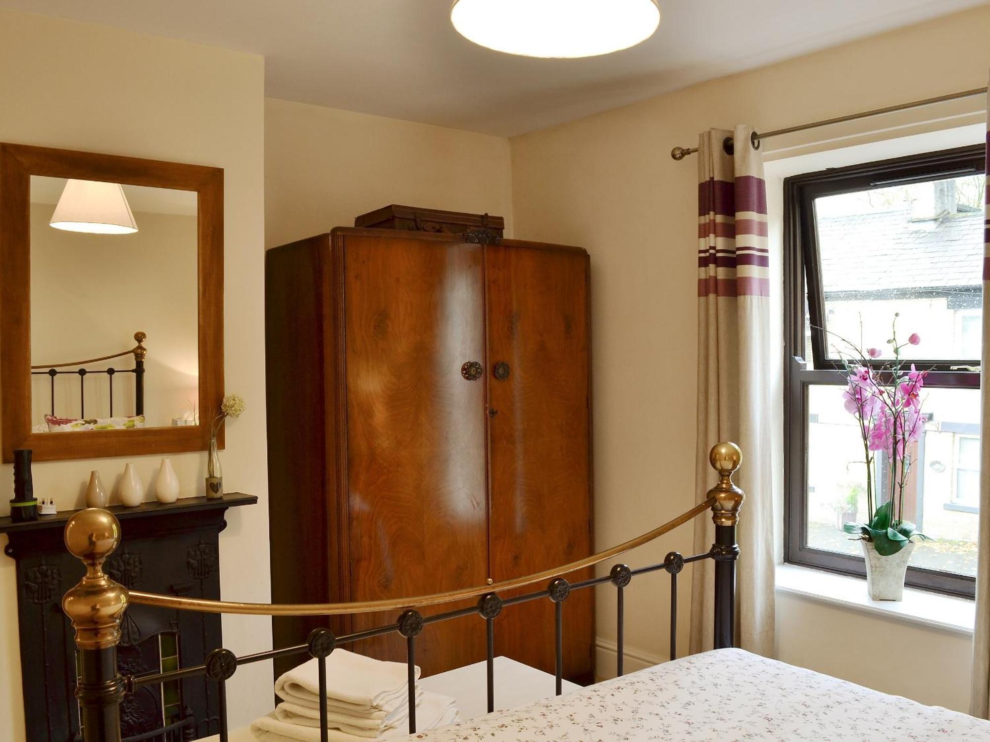 Park View Cottage Old Glossop ภายนอก รูปภาพ